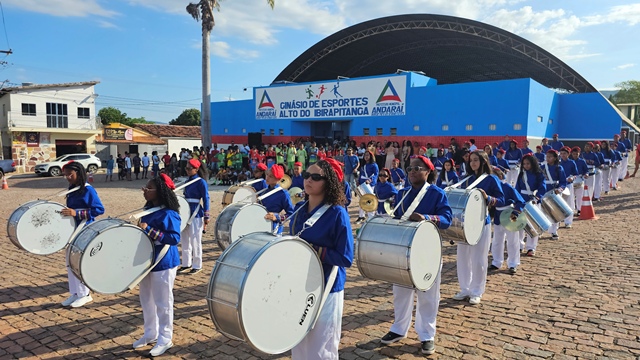 Sextou do Esporte! Entrega do Ginásio de Esportes reformado com quadra ampliada para padrões oficiais