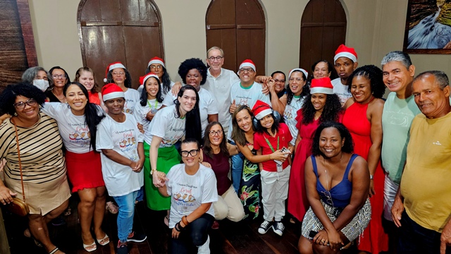 Coral Cantar é Vida emociona Andaraí em apresentação no Sobradão do Centro Histórico